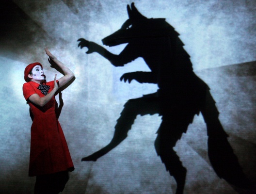 Award-winning UK theater group to perform in Azerbaijani capital