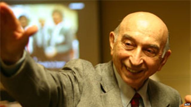 Inventor of fuzzy logic Lotfi Zadeh gets award
