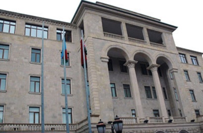 Azerbaijan entitled to use any military equipment on contact line: Defense Ministry