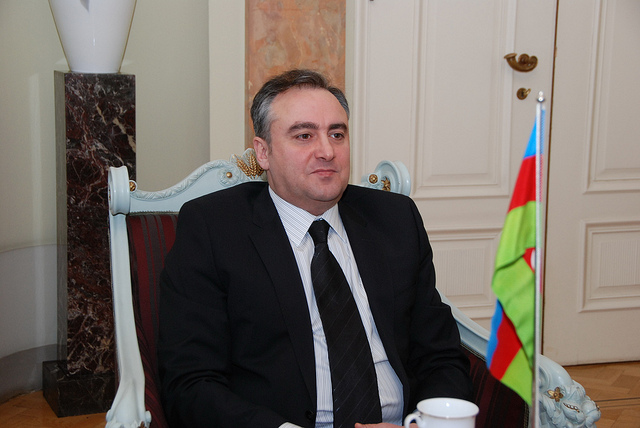 Azerbaijani ambassador meets students in Lithuania