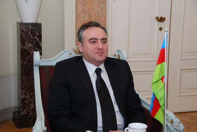 Azerbaijani ambassador meets students in Lithuania