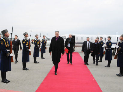 President of Montenegro arrives in Azerbaijan