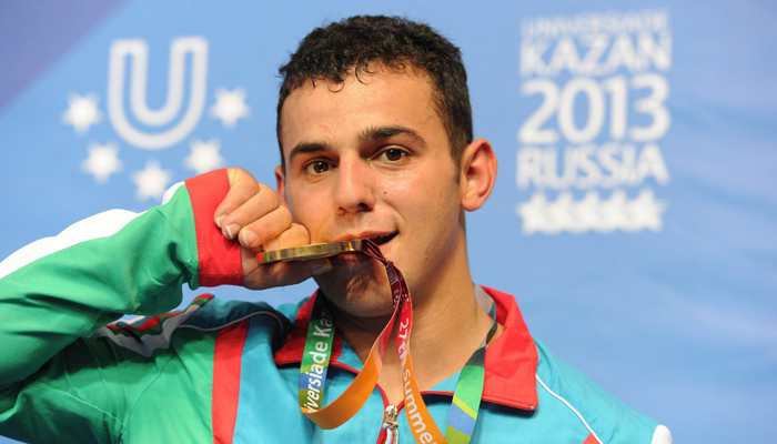 Azerbaijani weightlifter sets two records at Universiade in Russia