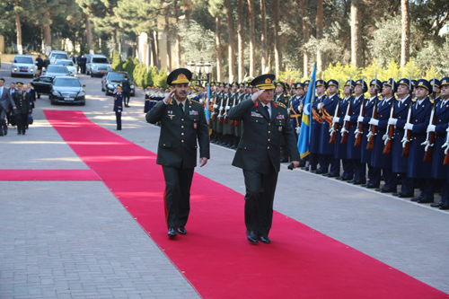 Azerbaijan, Turkey praise bilateral military ties