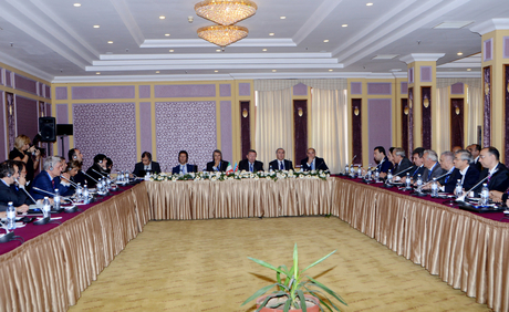 Baku hosts conference on Azeri-Italian education coop