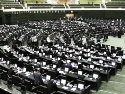 Iranian parliament approve budget to strengthen IRGC