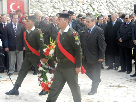 Azerbaijan`s ambassador to Jordan attends event commemorating Çanakkale victims