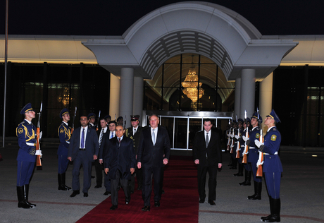 Latvian leader ends visit to Azerbaijan