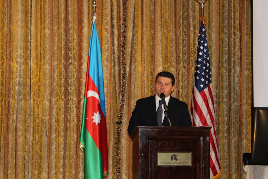 Azerbaijanis in Los Angeles celebrate Republic Day