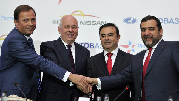 Renault-Nissan, Russian technologies sign AvtoVAZ JV deal