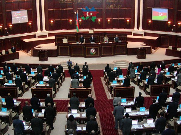 Azerbaijani MPs criticize US policies