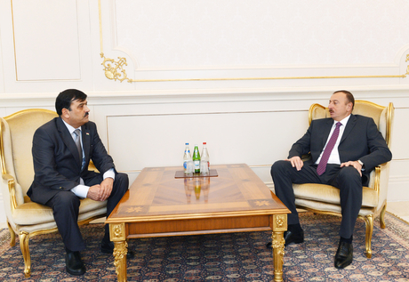 Azerbaijani President accepts credentials of incoming Tajik ambassador
