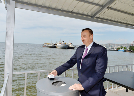 President Aliyev lays foundation stone for Baku White City Boulevard
