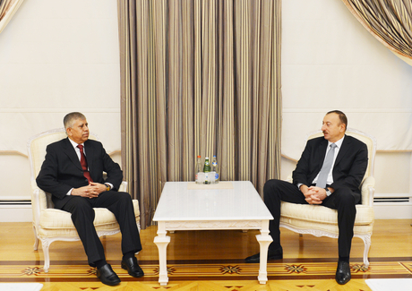 President Ilham Aliyev receives Pakistani ambassador