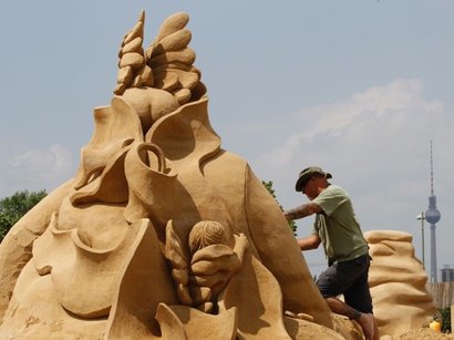 Sand and graffiti sculptures festival opens in Azerbaijan