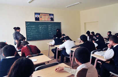 Azerbaijani students to study human rights from school