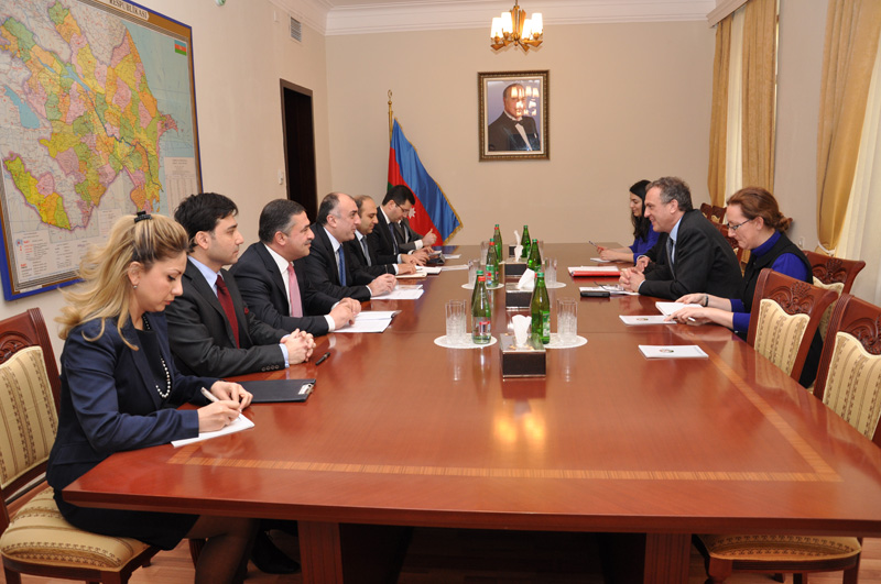 UK, Azerbaijan discuss boosting ties