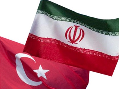 Iran, Turkey mull further expansion of economic ties
