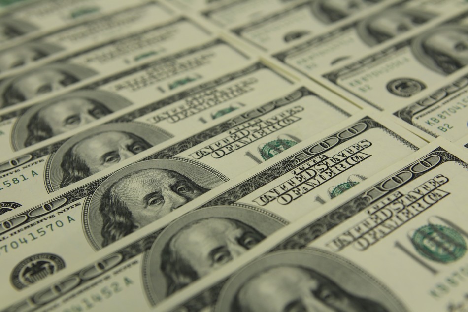 US dollar falls, euro rises in Azerbaijan