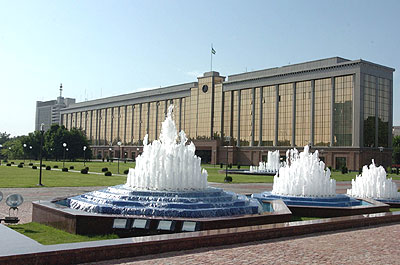 Uzbekistan to draw over $512 million in grants through 2015