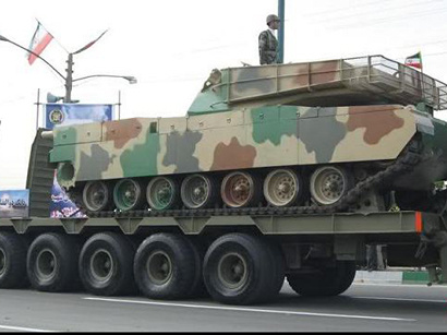 Iran unveils indigenously-optimized Zolfaqar, Samsam tanks