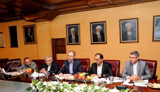 Senior Iranian official discusses border security in Baku