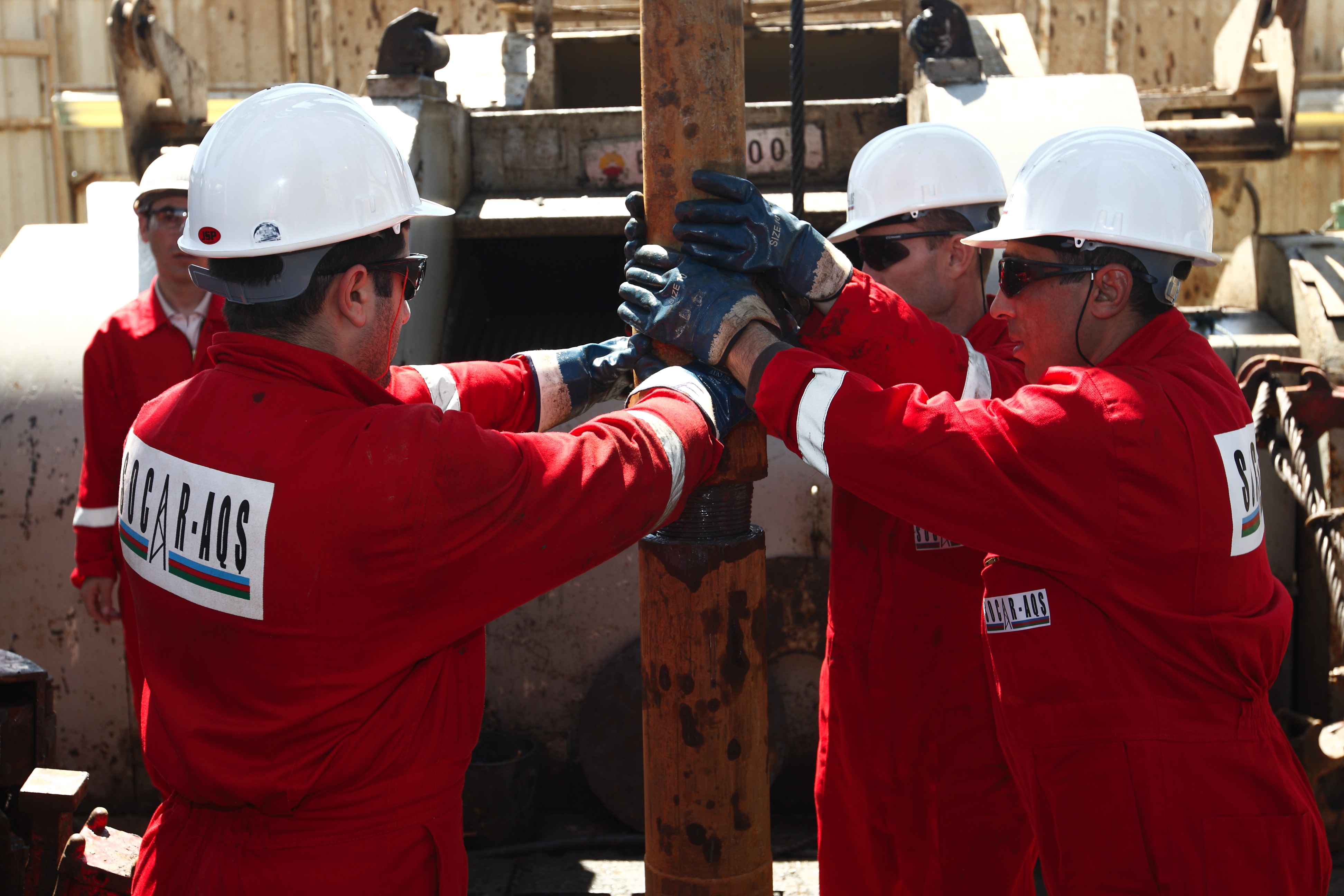 Drilling of next well on Western Absheron field launched