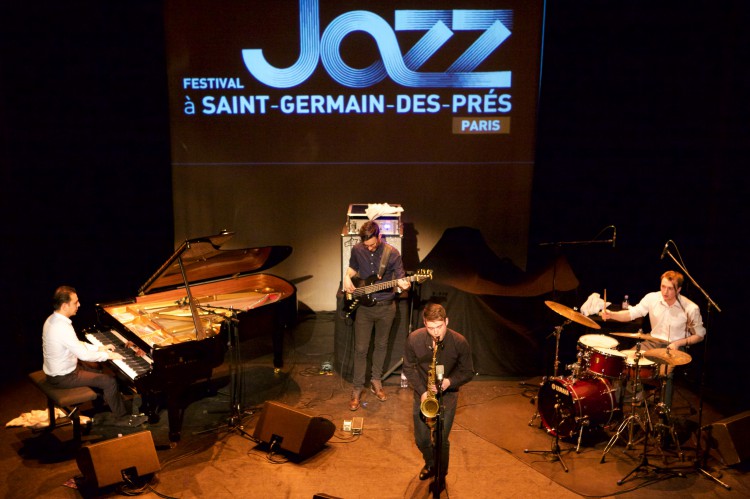 Azerbaijani jazzman bewitches Parisians
