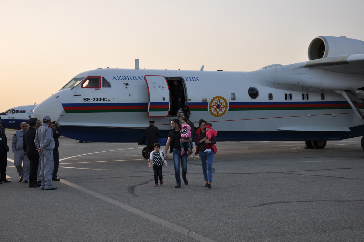 Rescued Azerbaijanis from Nepal arrive in Baku