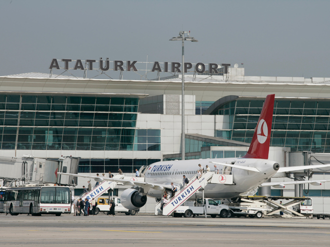 Bus collision leaves 8 injured at Istanbul Ataturk Airport