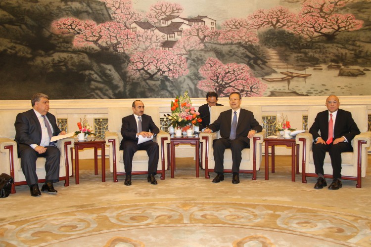 Bilateral relations between China, Azerbaijan mulled