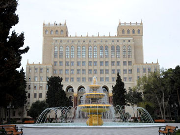 Baku to find new methods for increasing oil recovery at carbo-hydrogen fields