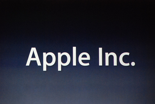 Apple tops $700 billion valuation with Iphone, Ipad demand