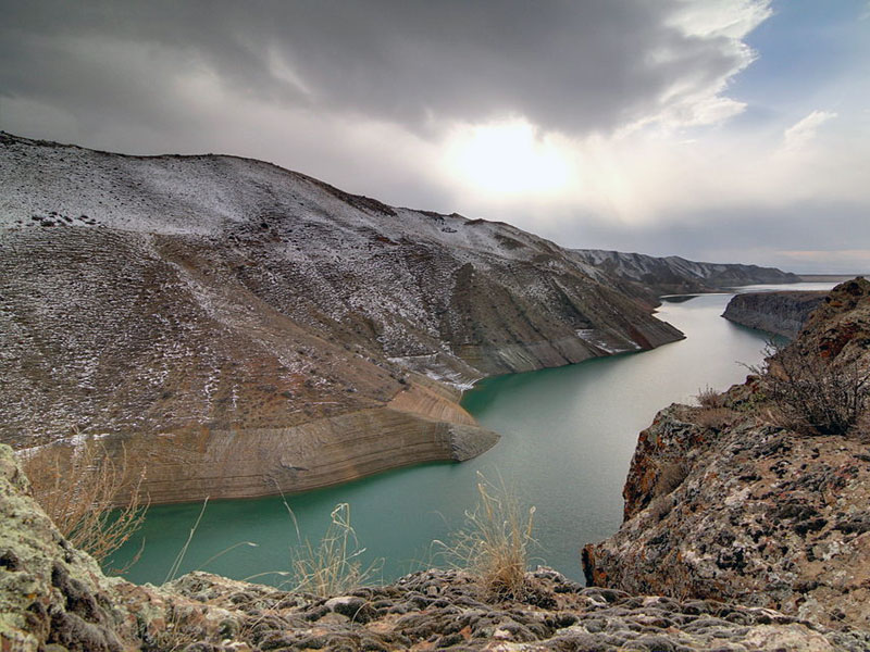 Armenia's crazy plan to block river flowing to Azerbaijan