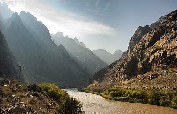 Armenia threatening Araz River