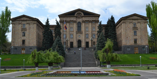 Armenia still lacks political will for reforms