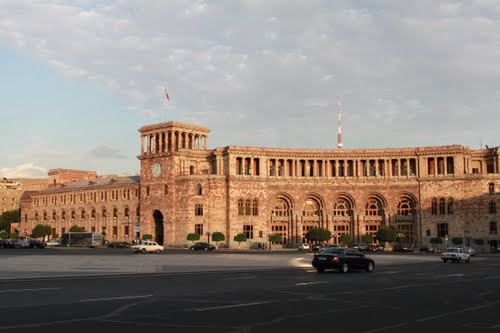 Distrust of government growing in Armenia