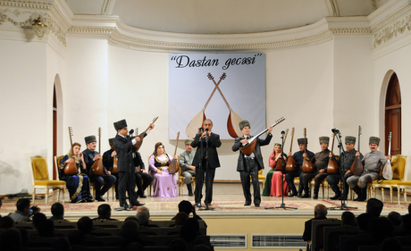 Azerbaijani ashigs assemble on epic night
