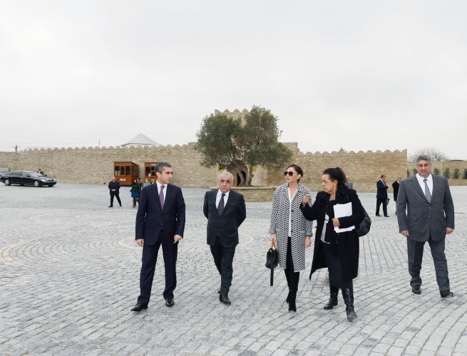 First Lady visits Ateshgah Temple