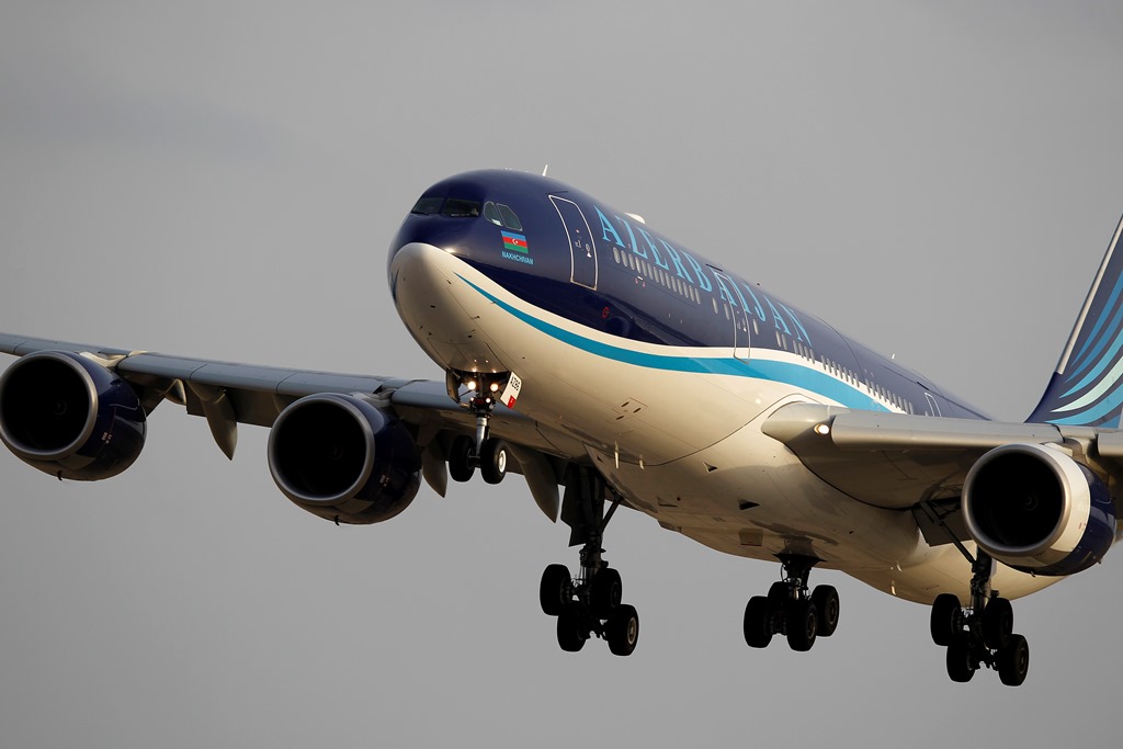 AZAL not cancels flights to Paris