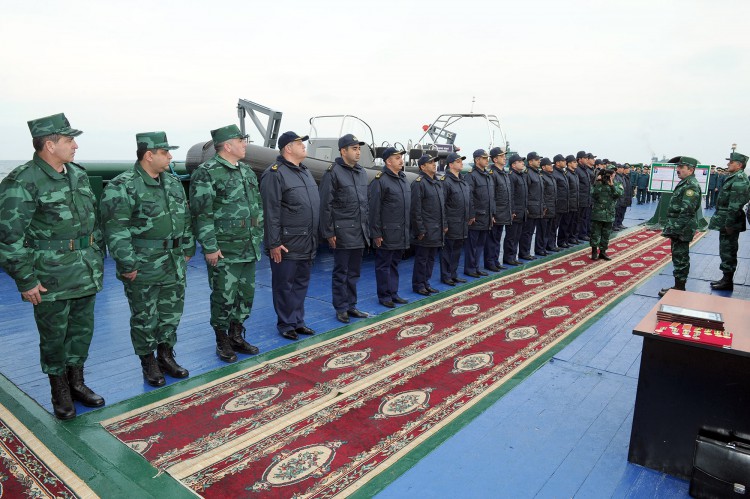 Azerbaijan’s border guards hold exercises in Caspian Sea