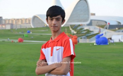 Azerbaijani taekwondo fighters claim 3 European medals