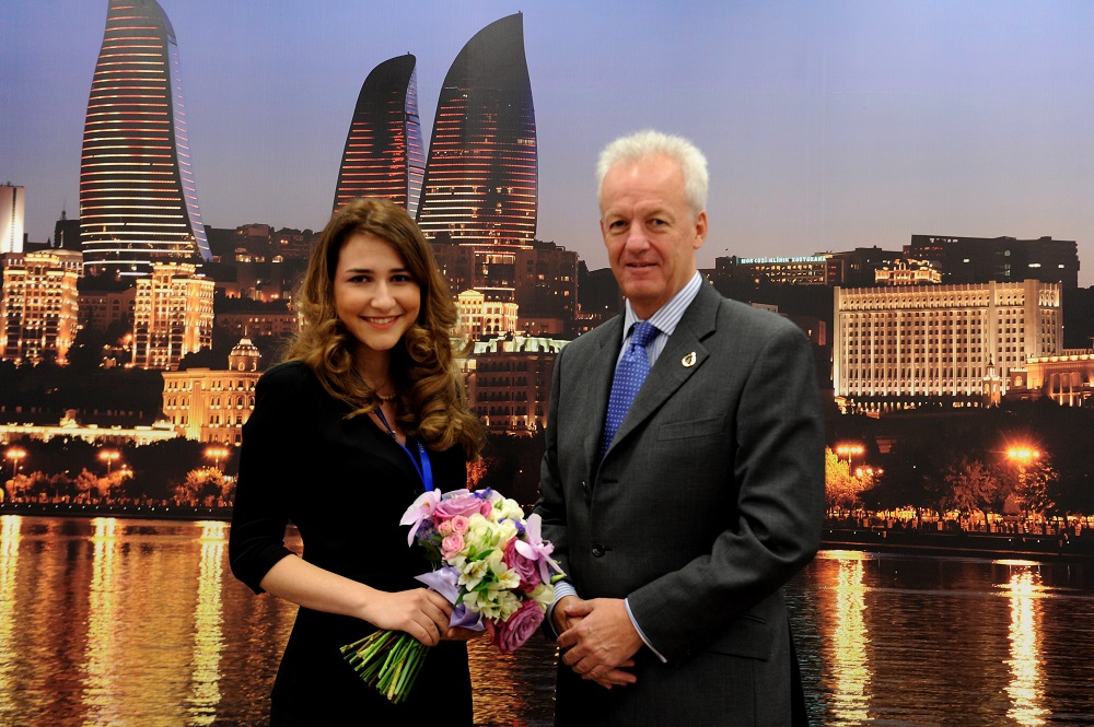 Baku 2015 employs 1,000th staff member