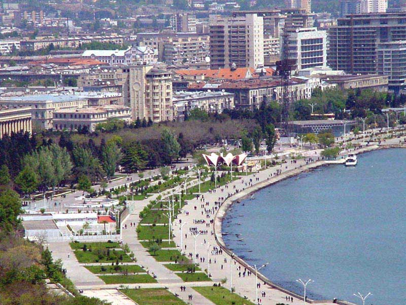 Don't miss unique tour in Baku Boulevard