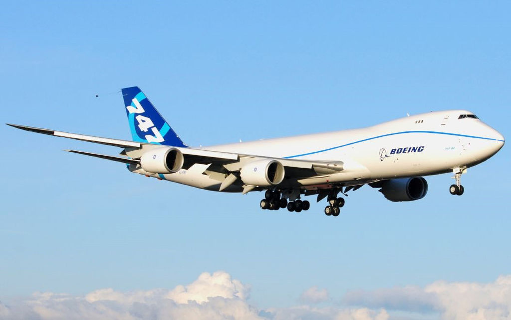 Azerbaijan to purchase new Boeing 747-8 aircrafts