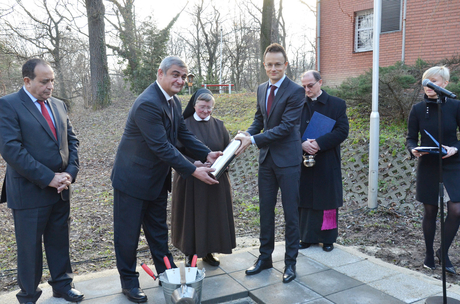 Heydar Aliyev Foundationto build  dormitory for visually impaired people in Budapest