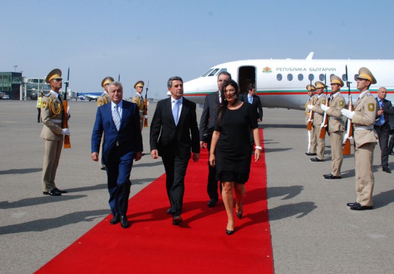 Bulgarian president arrives in Baku