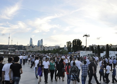 Population day 2013 focuses attention on early marriages