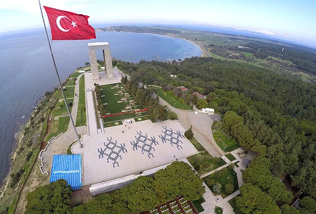 Parades to honor Gallipoli Battle start in Canakkale (Update )