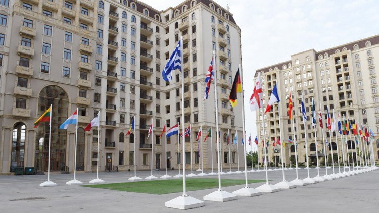 Baku 2015 holds first Chefs de Mission seminar